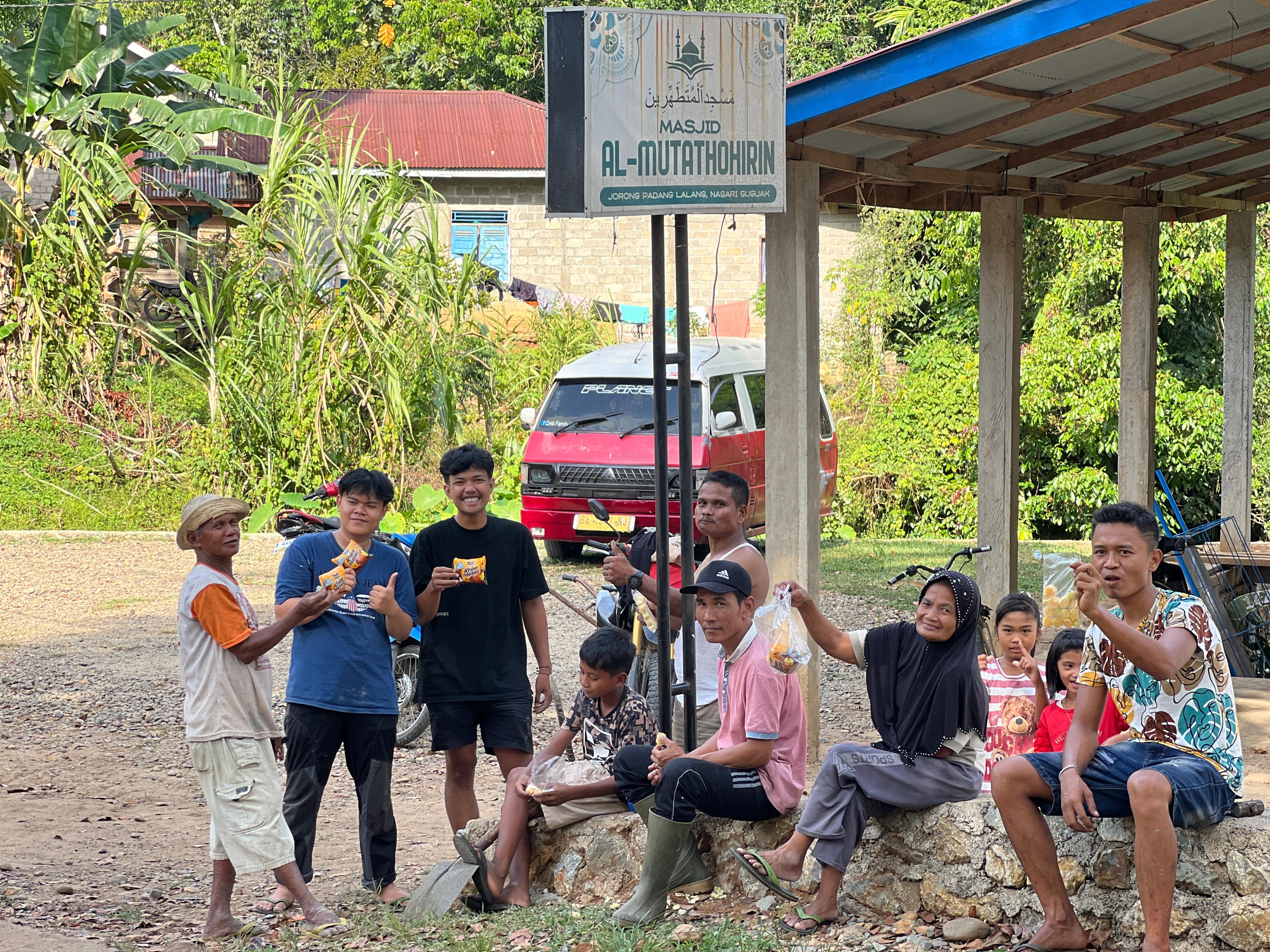 Pengecoran Jalan di Padang Lalang